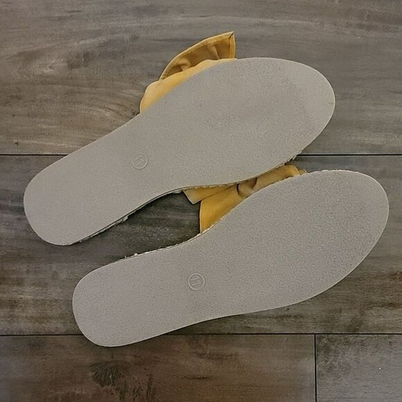 Universal Thread Mustard Bow Espadrille Slides Size 11 NWOB - Picture 6 of 6